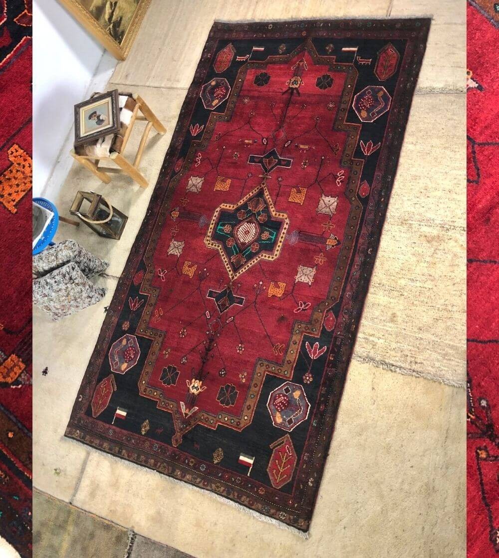 Alfombra Étnica Persa roja y negra